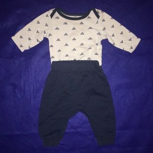 Infant 2 piece long sleeve